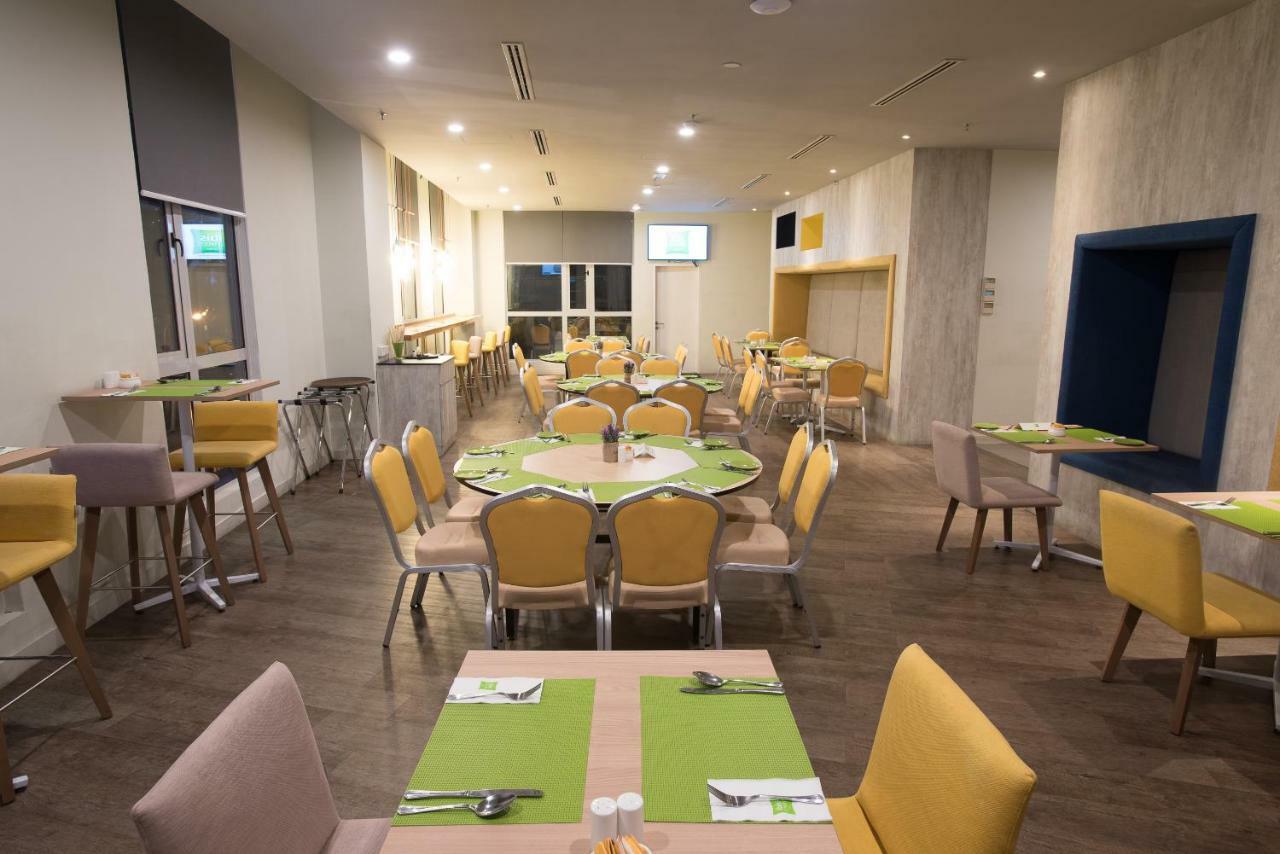 Hotel Ibis Styles Kuala Lumpur Sri Damansara Petaling Jaya Esterno foto