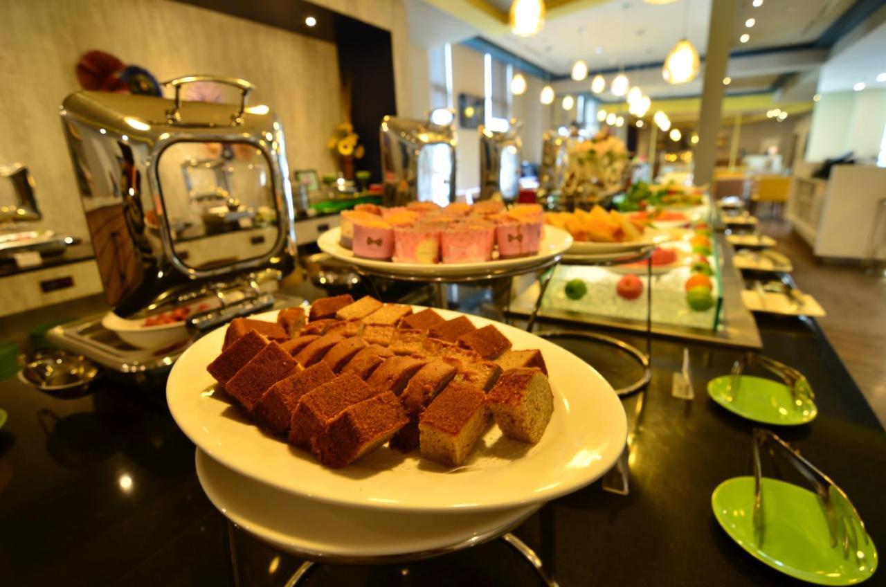Hotel Ibis Styles Kuala Lumpur Sri Damansara Petaling Jaya Esterno foto
