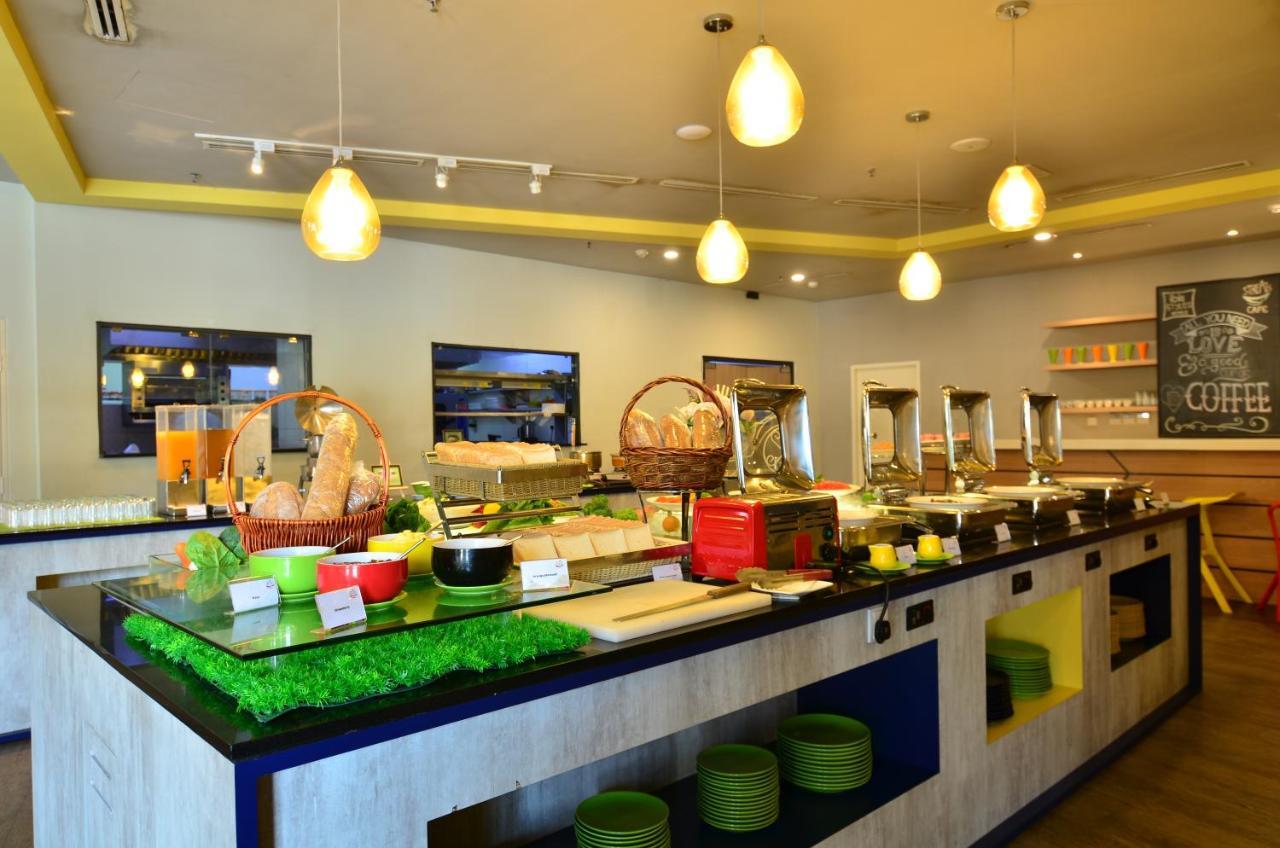 Hotel Ibis Styles Kuala Lumpur Sri Damansara Petaling Jaya Esterno foto