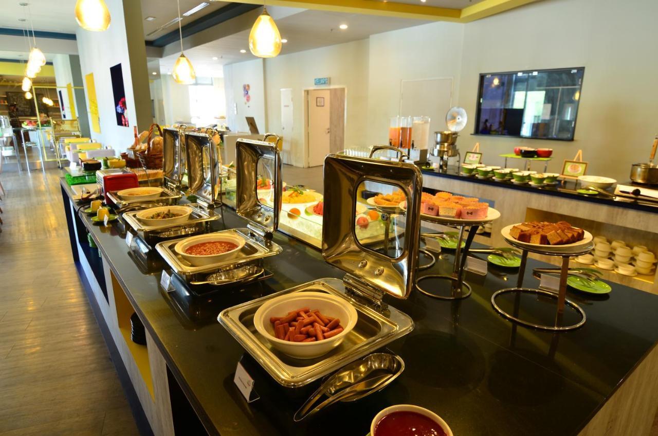 Hotel Ibis Styles Kuala Lumpur Sri Damansara Petaling Jaya Esterno foto