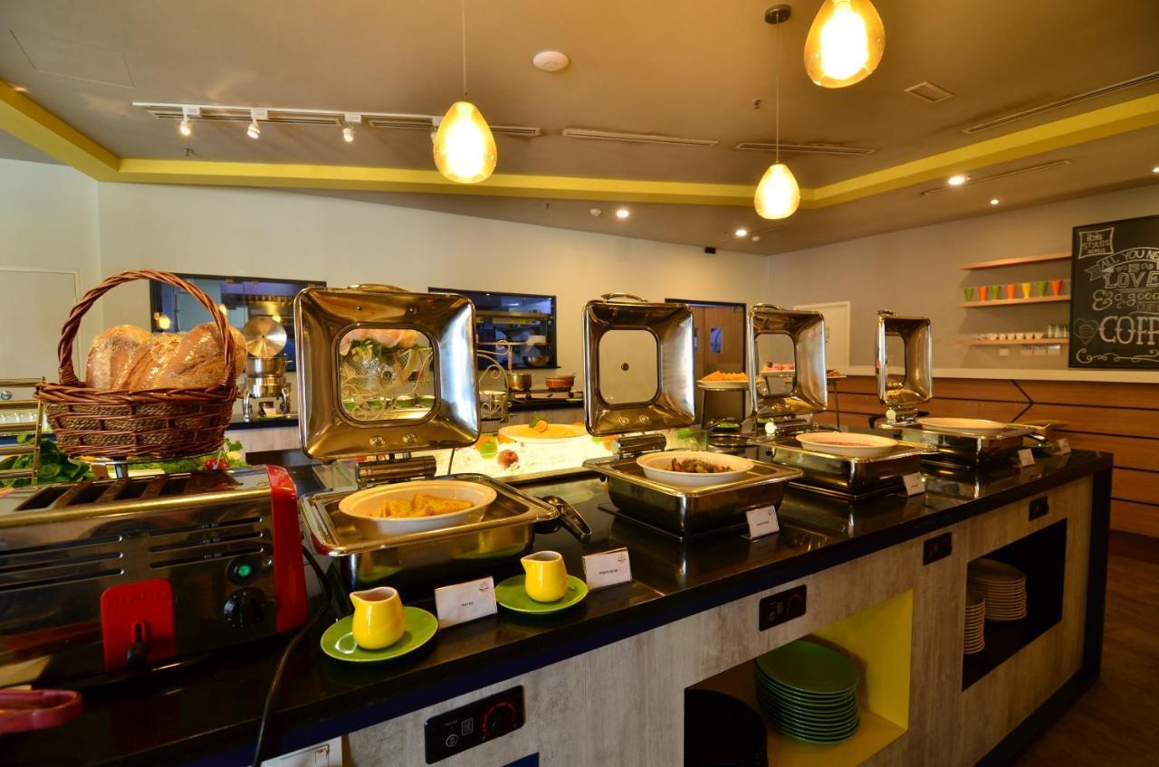 Hotel Ibis Styles Kuala Lumpur Sri Damansara Petaling Jaya Esterno foto