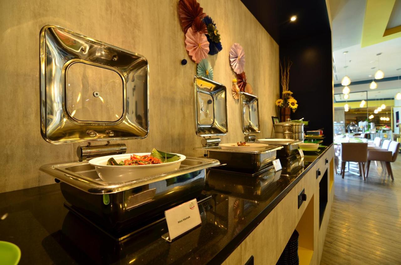 Hotel Ibis Styles Kuala Lumpur Sri Damansara Petaling Jaya Esterno foto